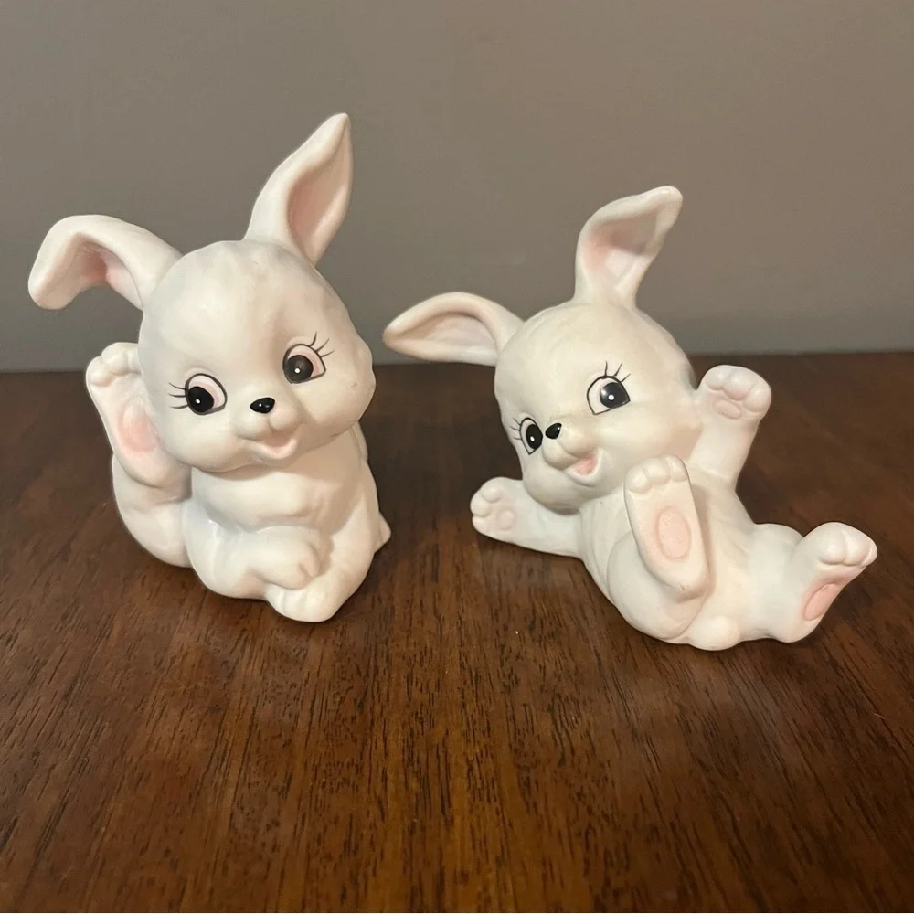 Vintage Pair of White Rabbit Figurines - HOMCO - Easter..1458